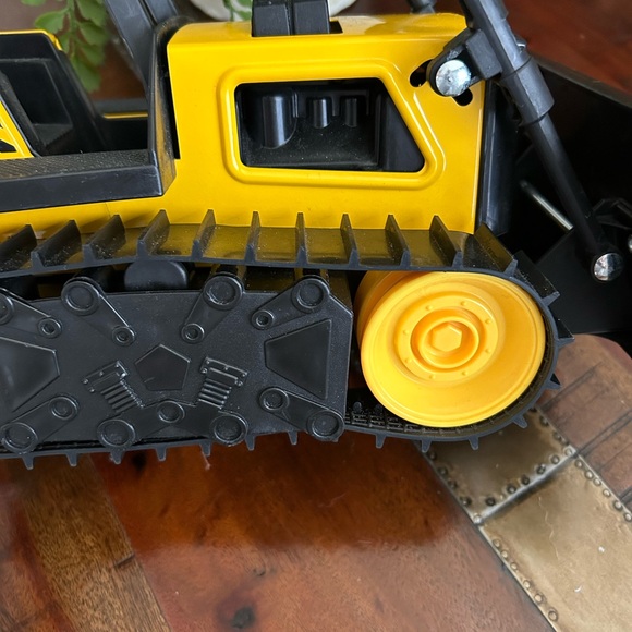 Tonka Bulldozer - Picture 5 of 6